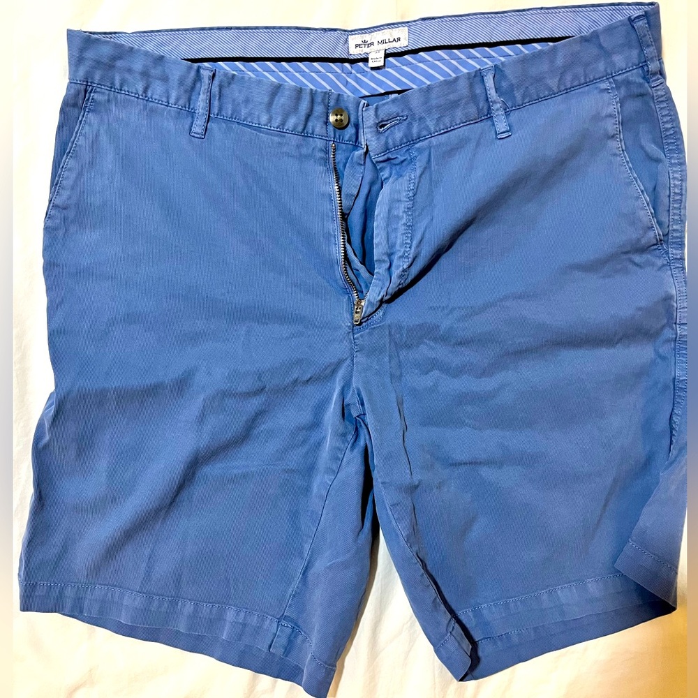 Peter Millar flat front shorts. Size 35.